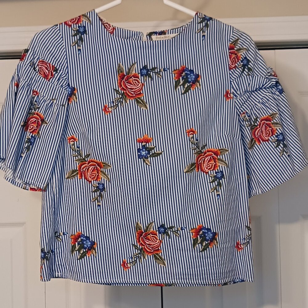 #80 3/$18 - Rebellion Blue/White Short Sleeve Top Size S